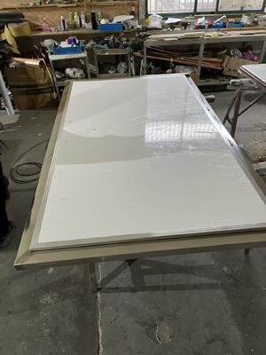 İyi bir fiyat. 1.5 Tesla MRI Koruyucu Kapısı, engelleme olmayan ekran kapısı ve tıbbi tesisler için 100 dB'ye kadar zayıflama çevrimiçi